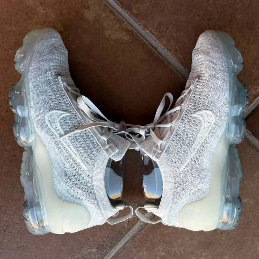 Nike Air Vapormax Flyknit Sneaker in Phantom Metallic Silver - Open Weave size 7